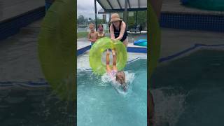 Download lagu Pesta Kolam Renang Musim Panas | Belajar Menyelam #kolamrenang #pestakolamrenang #menyelam #cipratan #berenang #waktukeluarga #sepupu mp3