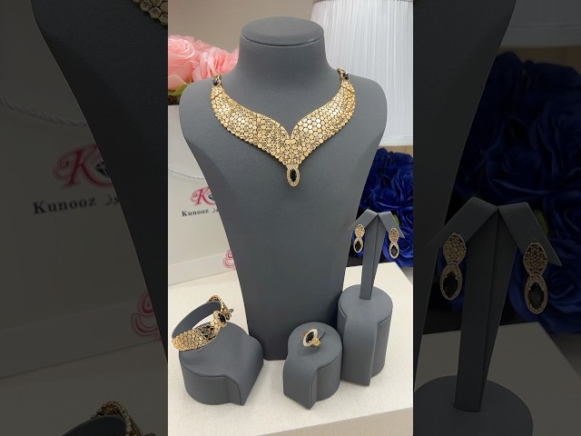 طقم بديل الذهب جناح الصقر اسود