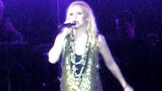 Peggy Zina - S Opoion Aresoume (Live Odeon 22/5/2010)