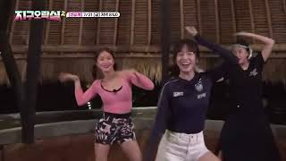 Download lagu [Earth Arcade 2] IVE An Yujin and Oh My Girl Mimi dance to after like in sync mp3