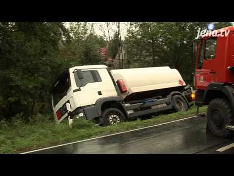 Unfall in Wogau: Die Bundesstraße war stundenlang nicht passierbar