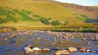 Bài hát Million Miles Away From Home - Nghệ sĩ trình bày Akira