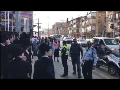 Angry Israelis Take Matters Into Own Hands After Peleg Blocks Road Video