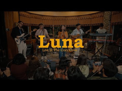Luna (Live at The Cozy Cove) - Sunkissed Lola