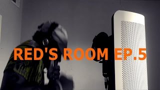 KING RED FREESTYLES OVER 3 OLD SCHOOL BEATS (RED'S ROOM 5)