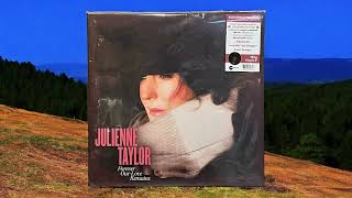 Download lagu Julienne Taylor 《I Don’t Want To Talk About It》 mp3