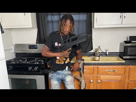 Kauf- Famous [Official Video]