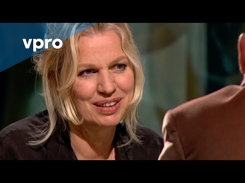 Zomergasten: Annejet van der Zijl: ‘Ik vind één leven saai’