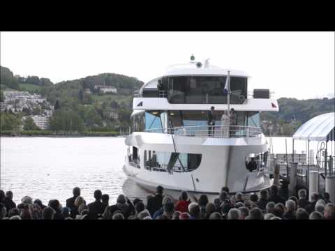 Auf den Namen Diamant getauft - neues Motorschiff MS 2017 in Luzern