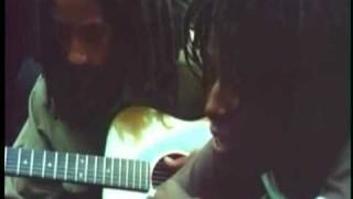 Hugh Mundell   Augustus Pablo rare acoustic performance inna the Hills(1978/9).flv