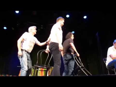 Partička Broadway 8. 11. 2016 - Úvod + 1. hra - Výrobek roku + 2. hra - Pro neslyšící