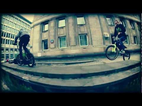 Diox / The Returners - Muzyka podwórkowa feat. Pezet