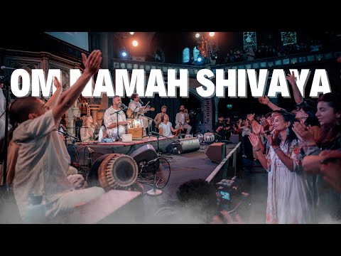 Om Namah Shivaya — Radhika Das — LIVE Kirtan at Union Chapel, London 2025