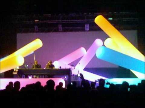 Underworld - Reborn Slippy 2011 (Hamva Winny Bootleg)