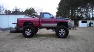 preview picture of video '1996 Dodge ram MONSTER TRUCK project, sitting on 46 goodyears'