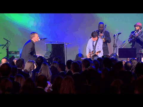 Chris Martin of Coldplay and Michael J. Fox perform Johnny B. Goode LIVE!