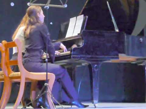 Concertul Masteranzilor -Lugoj - 16 12 2011 - video6 Adriana Weimer.MOV