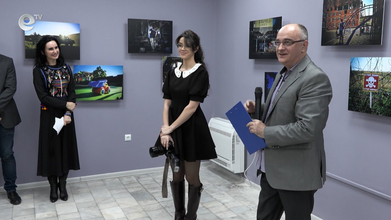 Посланикът на Украйна в България откри изложба в Хасково