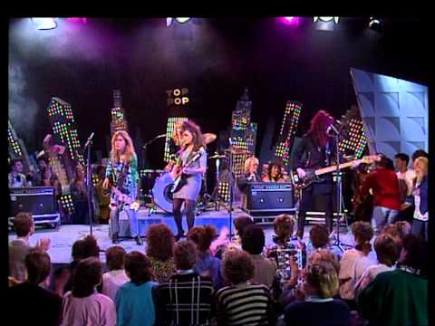 TOPPOP: Bangles - Walking Down Your Street