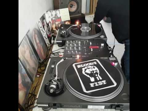 Scratching with Deathchant 14