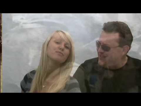 Wir sind das Volk  Der Song zu 20 Jahren Mauerfall von JAX