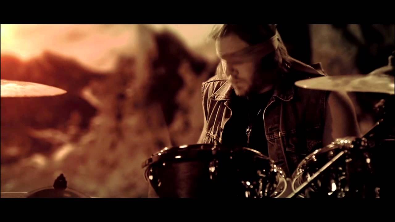 HUNTRESS - Eight of Swords | Napalm Records - YouTube
