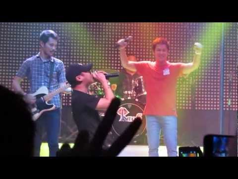 Sandwich Live in Singapore - Laklak (with Chito Miranda and Vinci Montaner)