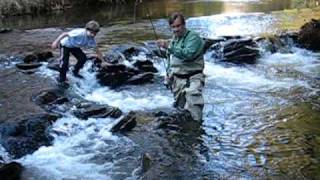 preview picture of video 'Trophy Trout Fishing Day on the Sak-Wi (Soque) River in the North Georgia Maintains'