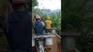 Download lagu Proses pembangunan jalan di perkebunan kopi desa wisata tempur🌿 mp3