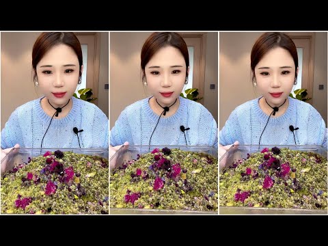 ASMR ICE EATING with MATCHA 