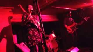 Laetitia Sadier - Release From The Centre Of Your Heart (live)