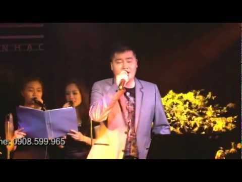 Thể hiện bởi Xuân Phú (live)