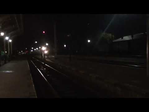 Tren IR1837 Iasi - Timisoara Nord intra in Suceava cu mecanic corect cu EA717 - 11.11.2020