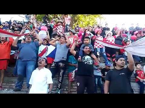 Hinchada de coronel daza(2)