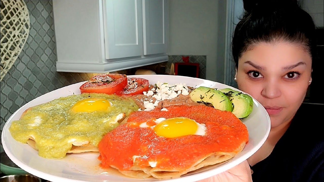 Huevos Divorciados Divorced Eggs breakfast Red And Green Salsa Recipes