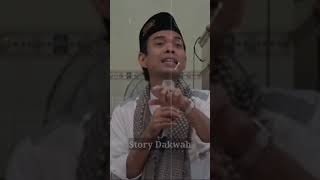 Download lagu TOUCHING THE HEART 🥺 Recitation of the poem 'WHITE BLANKET' by Ustadz Abdul Somad mp3