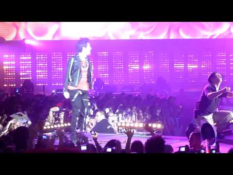 110611 SMTOWN Paris - SHINee Ready or Not