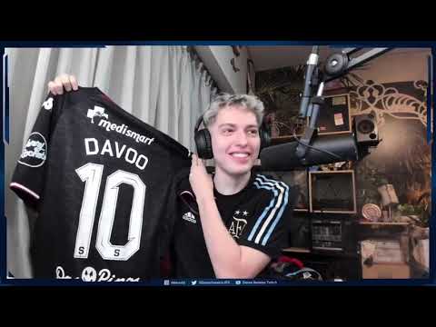 Looks great! Davoo Xeneize wears the Monster jersey 💜 @DavooXeneizeTwitch