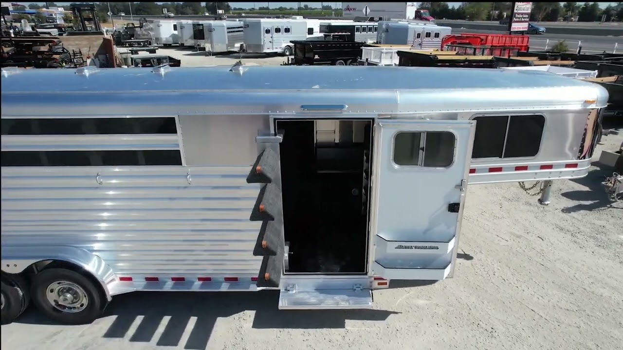 2027 Elite Trailers 4 Horse Slant Stock Combo Horse Trailers