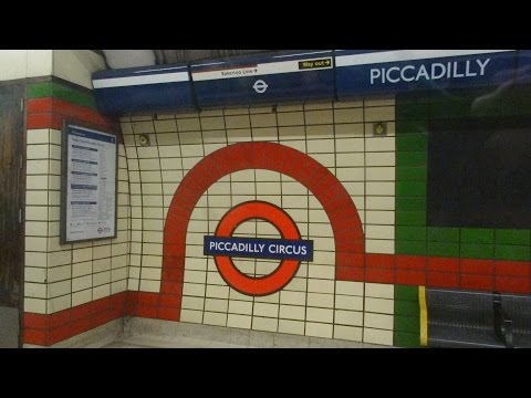 London Piccadilly Circus Underground station to Heathrow Airport Terminal 2 & 3 2015-08-25