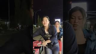 Download lagu Cewek Cantik Dorong Motor mp3 Download lagu Cewek Cantik Dorong Motor mp3