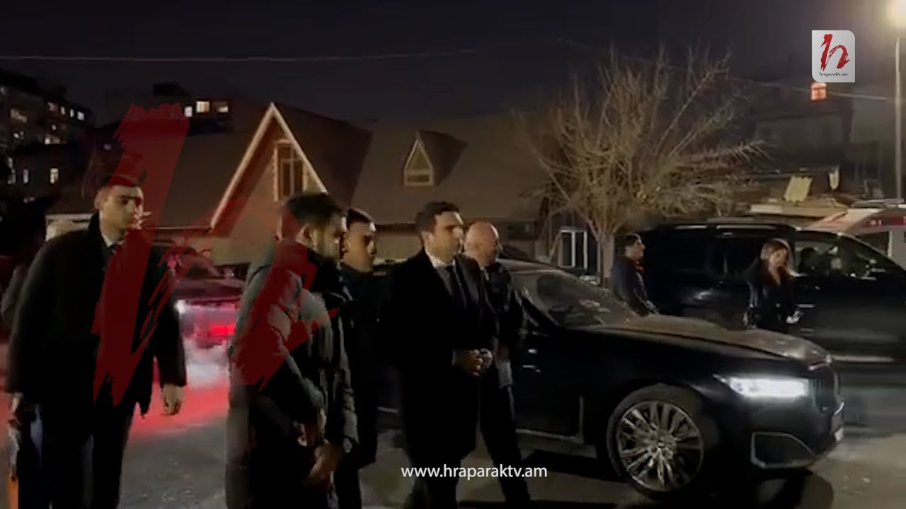 Ալեն Սիմոնյանը տիկնոջ հետ եկավ Արա Մարտիրոսյանի հոգեհանգստին