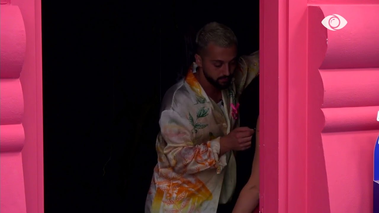 “Nuk e di pse është kryq”/ Egli vijon bisedën me Gjestin: Në çdo Krishtlindje…