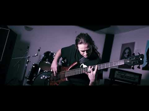 Crevassian - 'Tempest' Bass Playthrough
