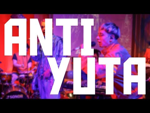 Ca7riel + Paco Amoroso + ATR Vanda - Intro + Antiyuta