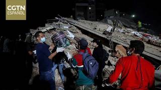 Dos fuertes sismos golpean Venezuela y provocan el derrumbe de edificios en Caracas