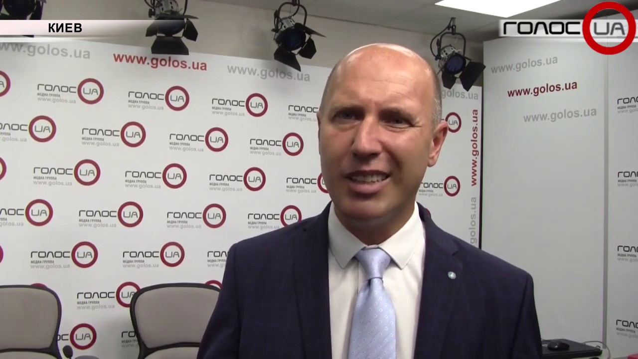 Символические жесты: какую внешнюю политику проводит Зеленский?