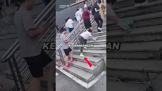 Download lagu Inilah alasan kita sering tersandung di tangga yang terlihat normal #faktaunik #sains #teknologi mp3