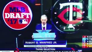 The 1st Selection of the 2017 MLB Draft the Twins select Royce Lewis! BEST PLAYER IS DRAFT?