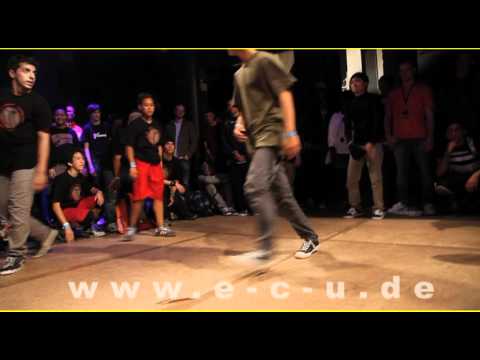 WORLD BBOY CLASSIC 2011 /  LIL JEN - GROOVE (TEC PERFORMANCE) VS ???.mov